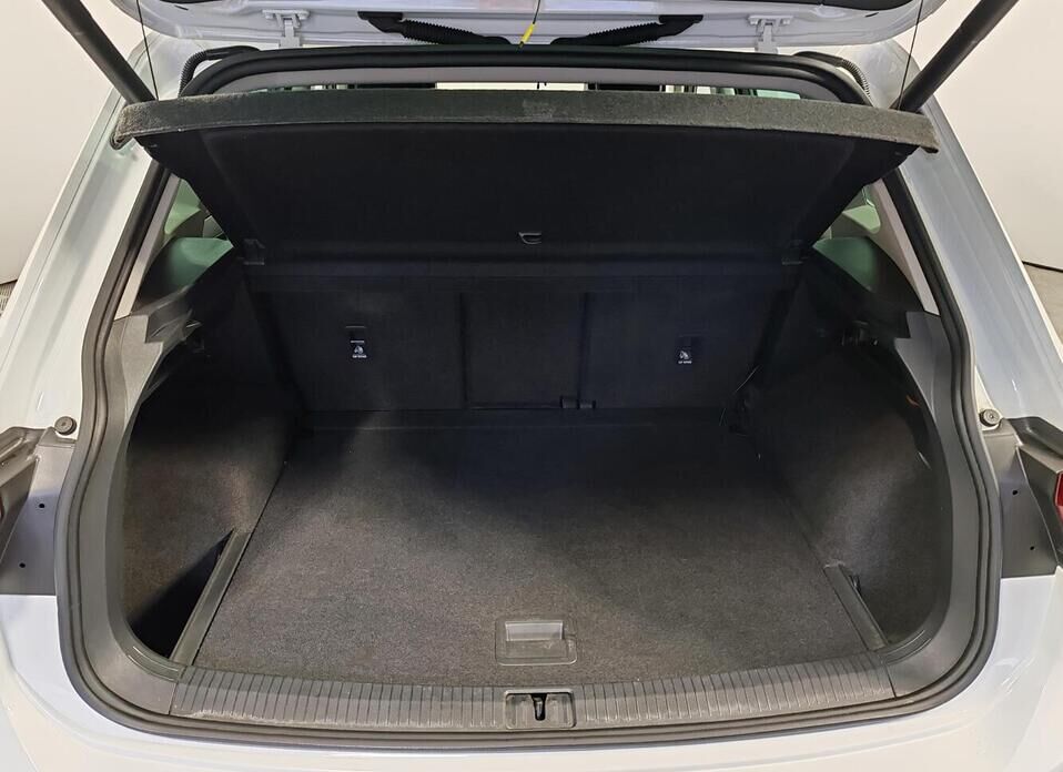 Volkswagen Tiguan, II 2.0 AMT (180 л.с.) 4WD