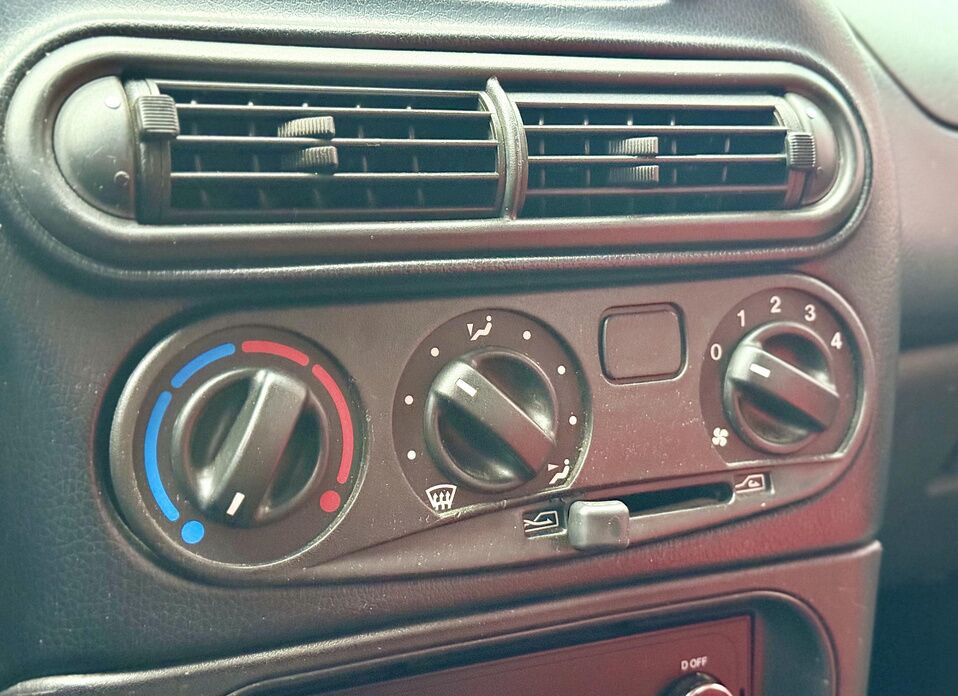 LADA (ВАЗ) Niva Travel, I 1.7 MT (80 л.с.) 4WD