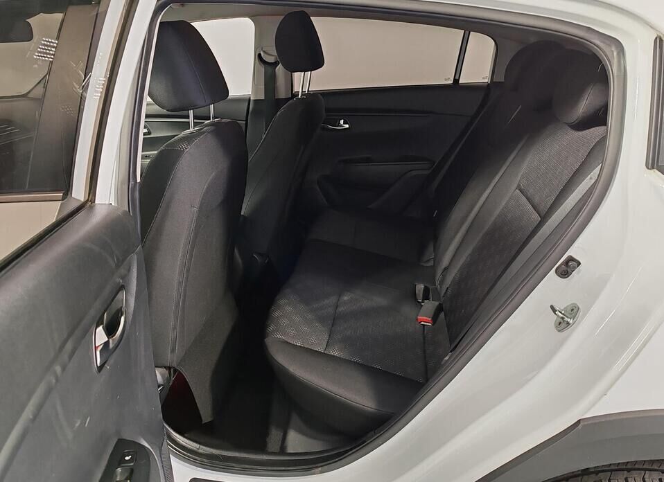 Kia Rio, IV X-Line 1.6 AT (123 л.с.)