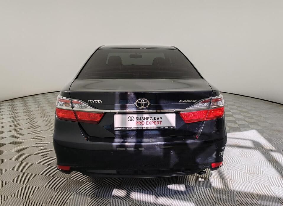 Toyota Camry 2.5 AT (181 л.с.)