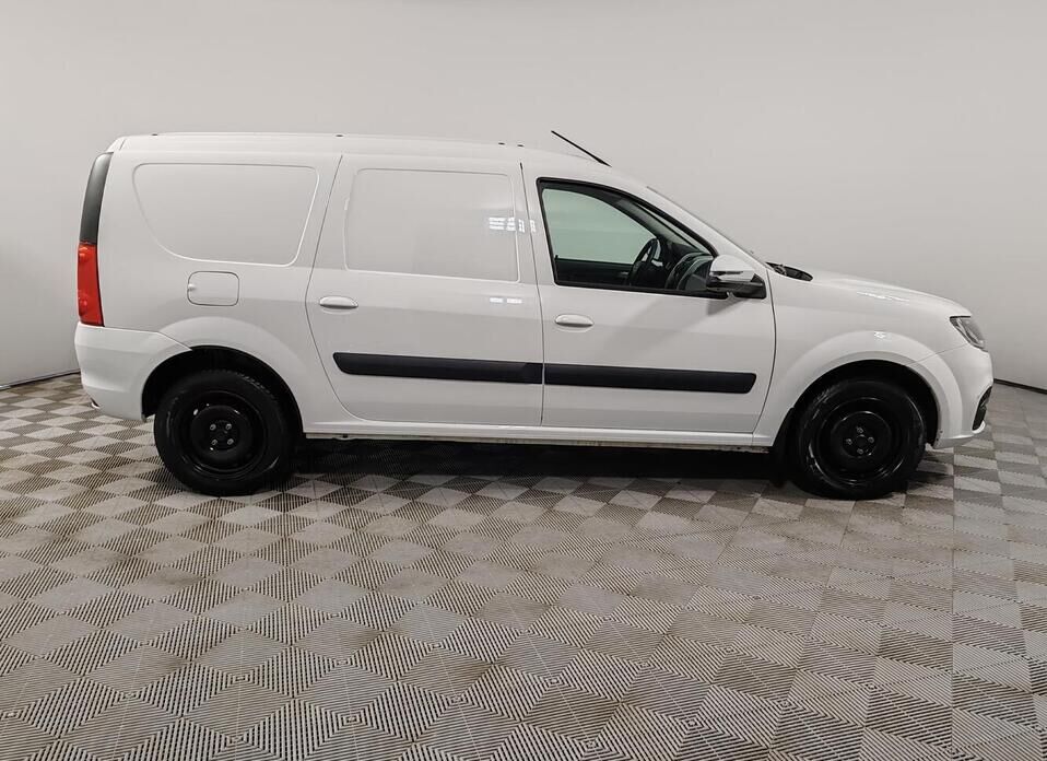 LADA (ВАЗ) Largus, I Рестайлинг 1.6 MT (106 л.с.)