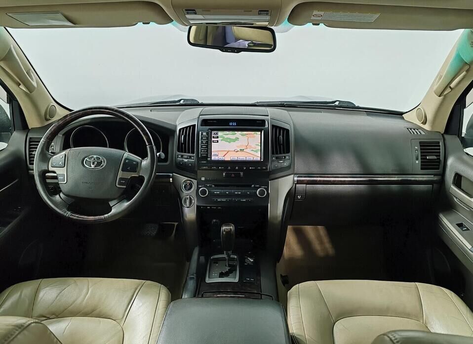 Toyota Land Cruiser, 200 Series 4.5d AT (235 л.с.) 4WD