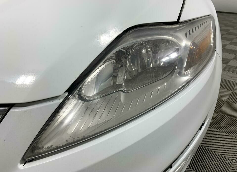Ford Mondeo 1.6 MT (120 л.с.)