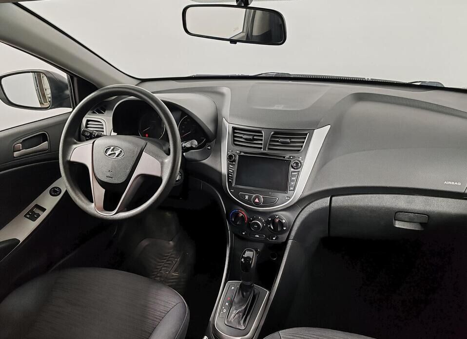 Hyundai Solaris, I Рестайлинг 1.6 AT (123 л.с.)