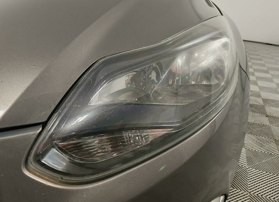 Ford Focus 1.6 MT (125 л.с.)