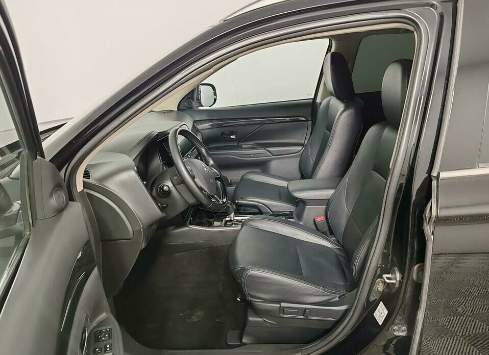Mitsubishi Outlander 2.0 CVT (146 л.с.) 4WD