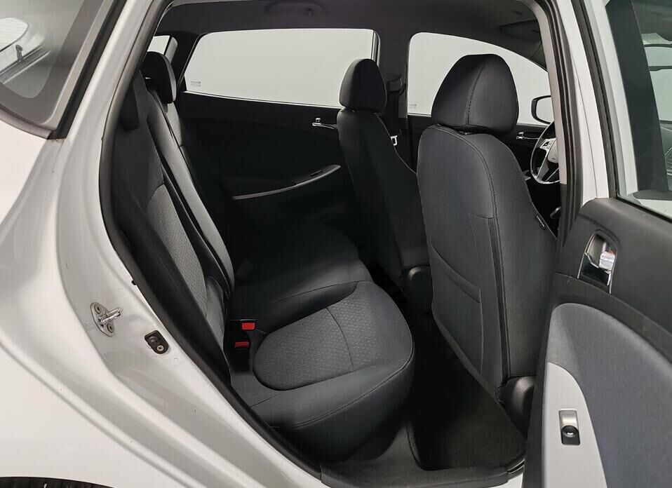 Hyundai Solaris 1.6 AT (123 л.с.)