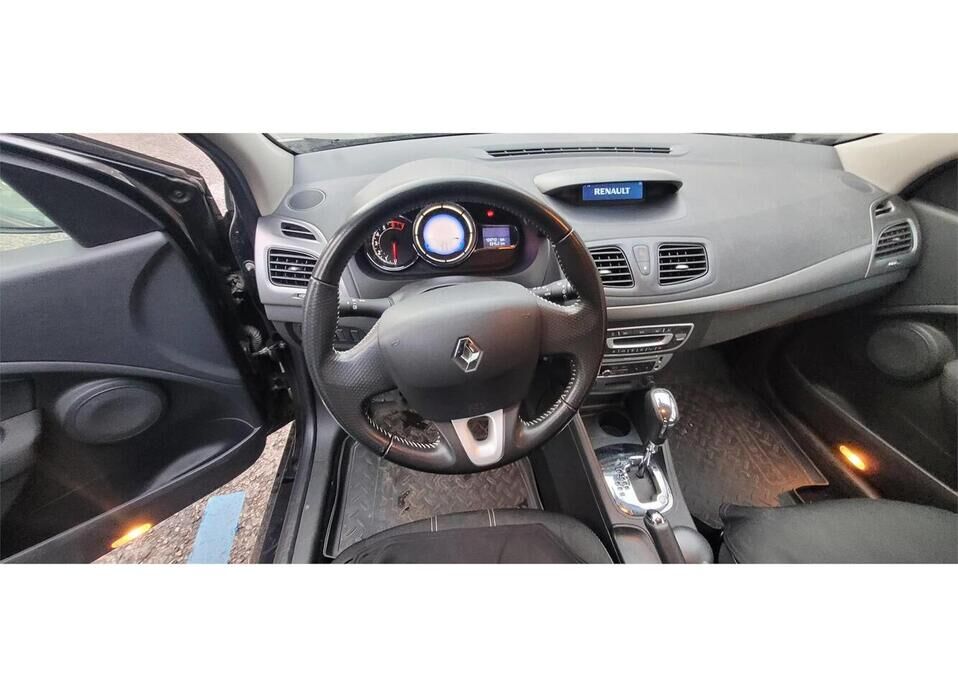 Renault Megane, III Рестайлинг 2 1.6 CVT (114 л.с.)