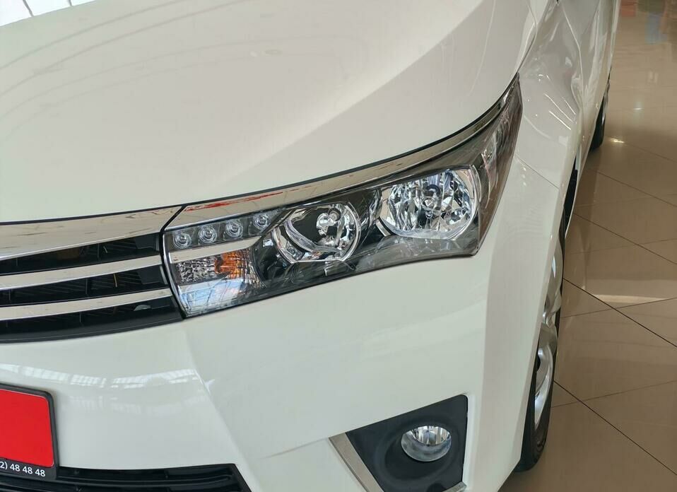 Toyota Corolla 1.6 CVT (122 л.с.)