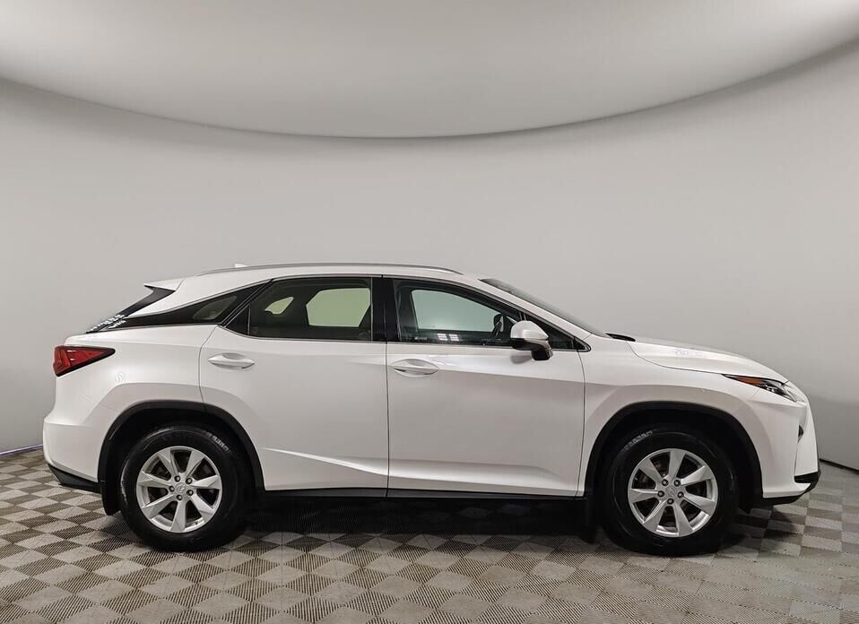 Lexus RX, IV 200t 2.0 AT (238 л.с.) 4WD