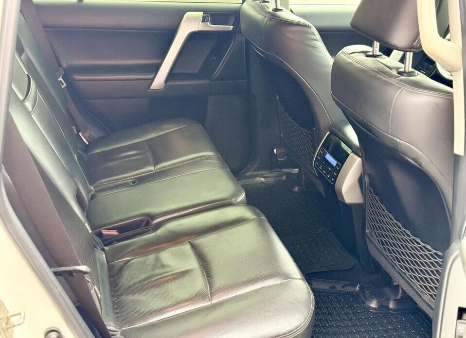 Toyota Land Cruiser Prado, 150 Series Рестайлинг 2 2.8d AT (177 л.с.) 4WD