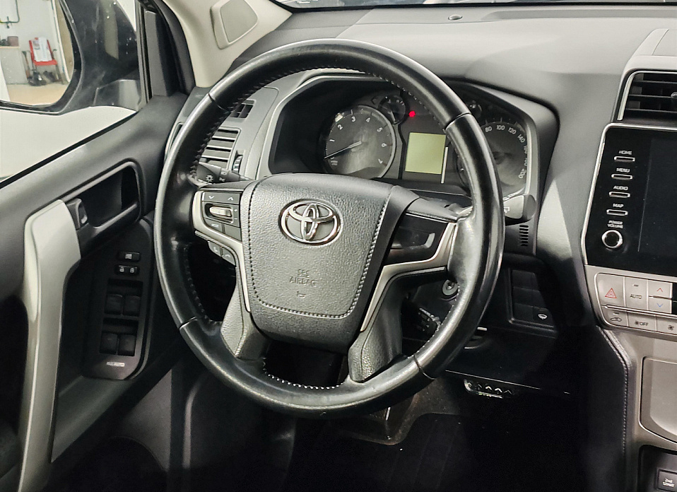 Toyota Land Cruiser Prado, 150 Series Рестайлинг 2 2.7 AT (163 л.с.) 4WD