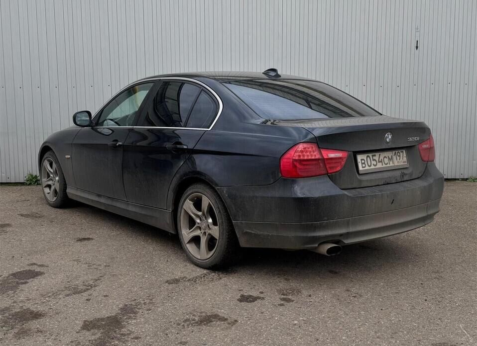 BMW 3 серии, V (E90/E91/E92/E93) Рестайлинг 320i 2.0 AT (156 л.с.)