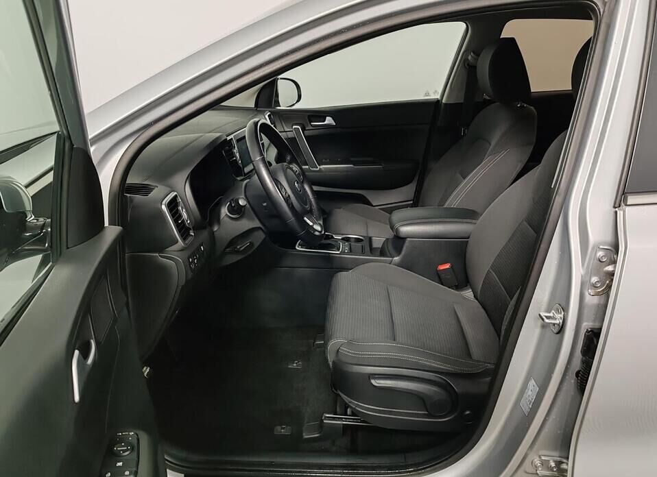 Kia Sportage, IV 2.0 AT (150 л.с.)