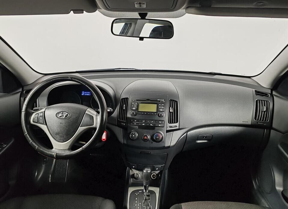 Hyundai i30, I Рестайлинг 1.6 AT (126 л.с.)