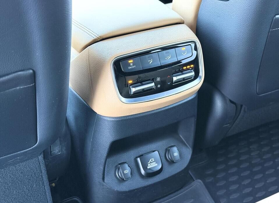 Kia Mohave, I Рестайлинг 2 3.0d AT (249 л.с.) 4WD