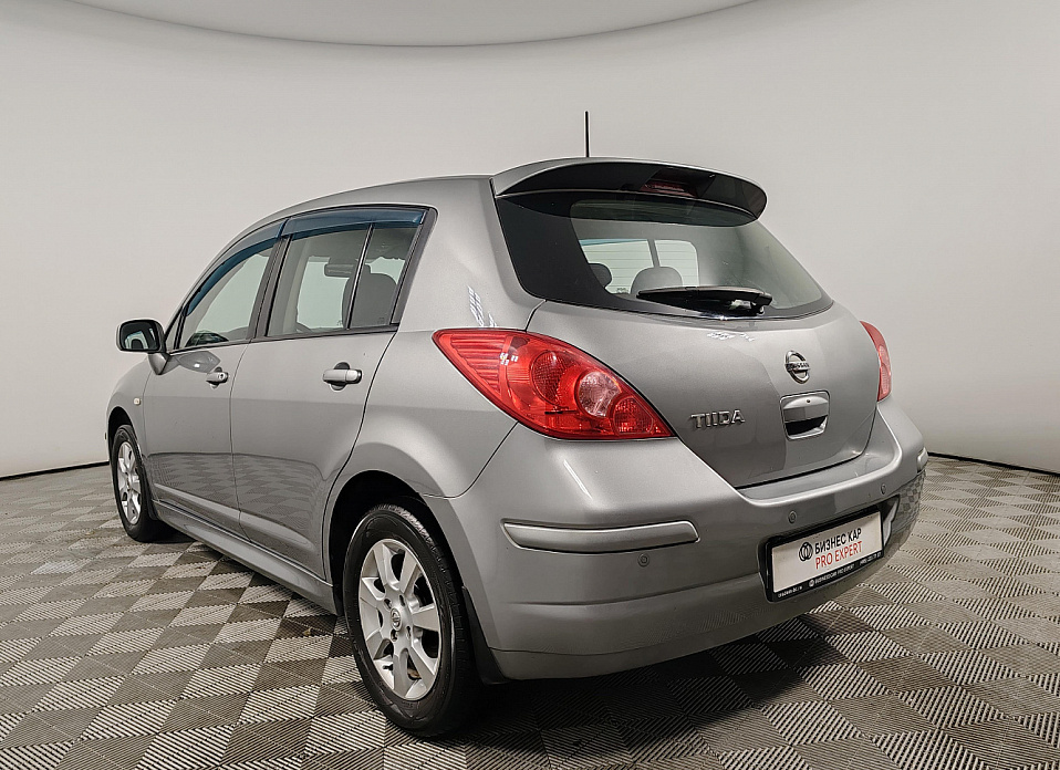Nissan Tiida, I Рестайлинг 1.6 AT (110 л.с.)
