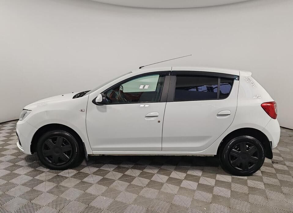 Renault Sandero, II Рестайлинг 1.6 MT (82 л.с.)