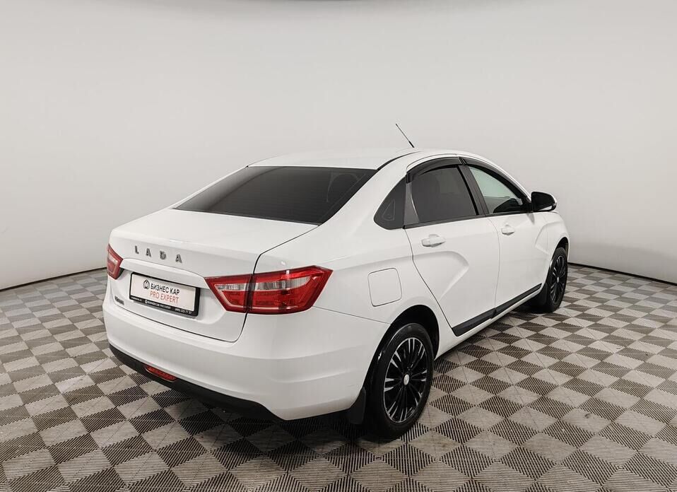 LADA (ВАЗ) Vesta, I 1.6 CVT (113 л.с.)