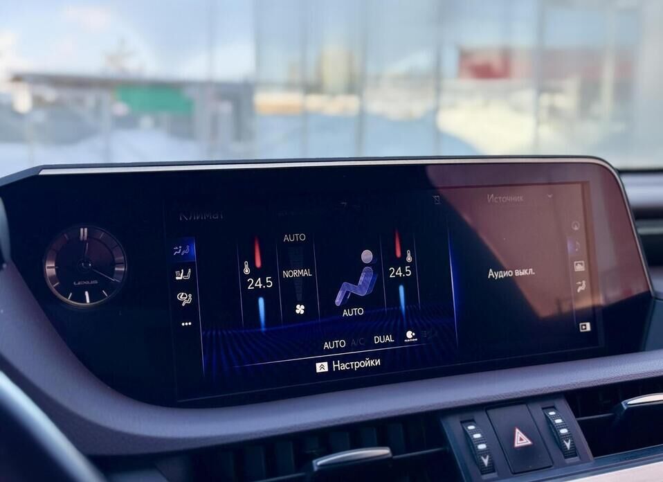 Lexus ES, VII 250 2.5 AT (200 л.с.)