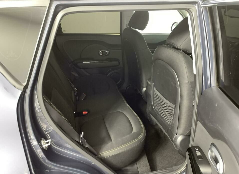 Kia Soul 1.6 AT (132 л.с.)