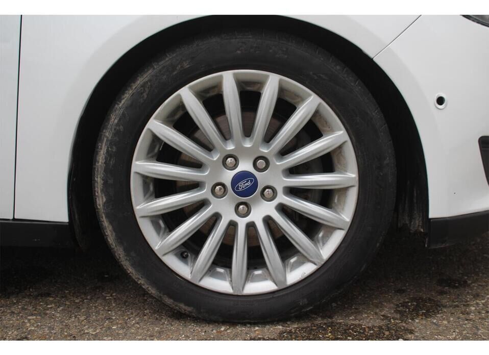 Ford Focus ST, III Рестайлинг 2.0 MT (250 л.с.)
