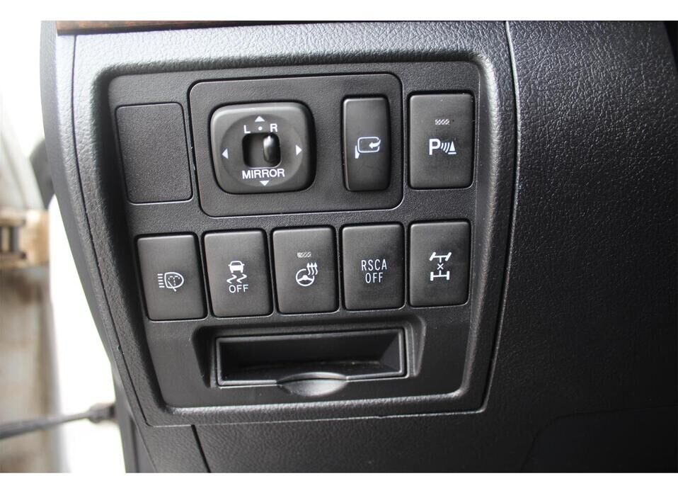Toyota Land Cruiser, 200 Series Рестайлинг 1 4.5d AT (235 л.с.) 4WD