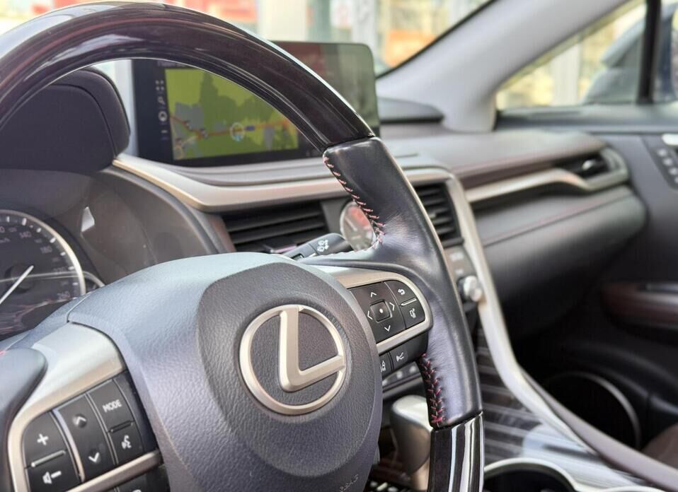 Lexus RX, IV Рестайлинг 300 2.0 AT (238 л.с.) 4WD