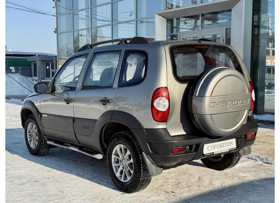 Chevrolet Niva, I Рестайлинг 1.7 MT (80 л.с.) 4WD