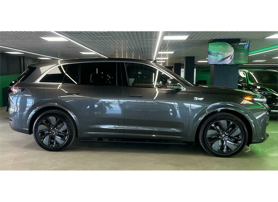 LiXiang L7 52.3 kWh 1.5hyb AT (449 л.с.) 4WD