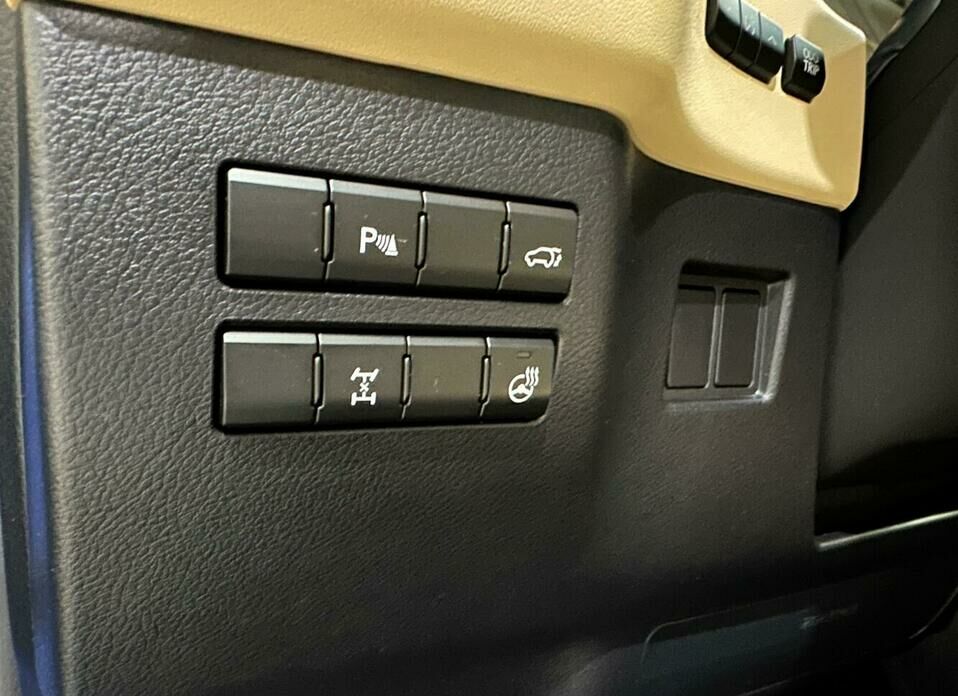 Lexus NX 200 2.0 CVT (150 л.с.) 4WD
