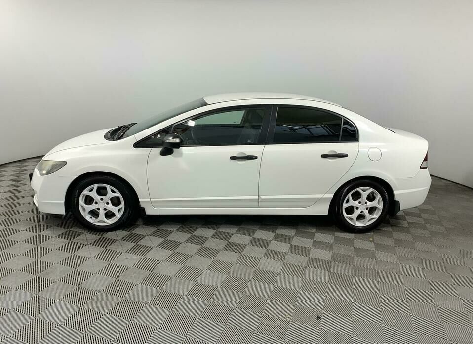 Honda Civic 1.8 MT (140 л.с.)