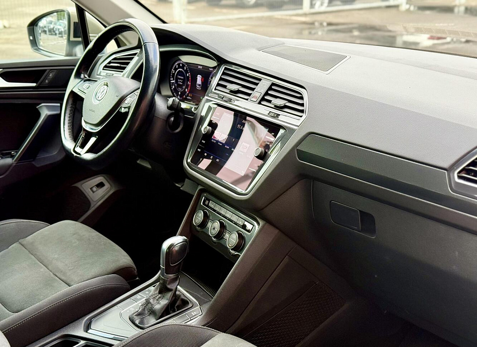 Volkswagen Tiguan, II 1.4 AMT (150 л.с.)