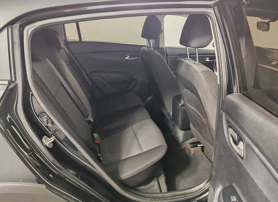 Kia Rio, IV X-Line 1.6 AT (123 л.с.)