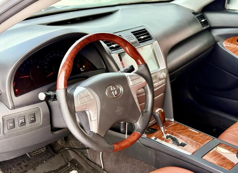 Toyota Camry, VI (XV40) Рестайлинг 2.4 AT (167 л.с.)