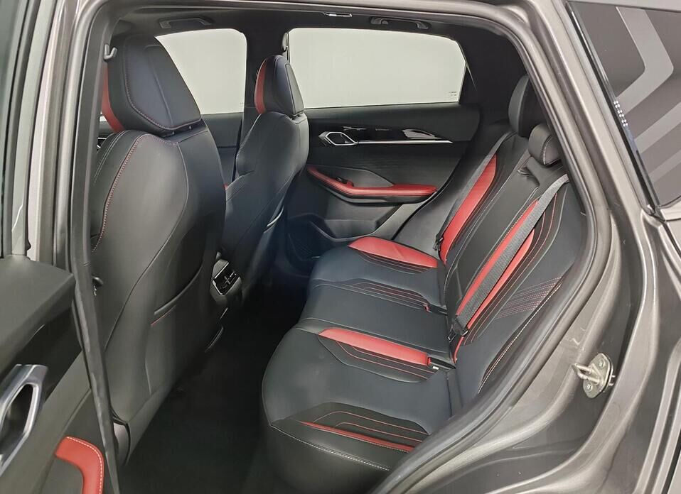 Geely Coolray, I Рестайлинг 1.5 AMT (147 л.с.)