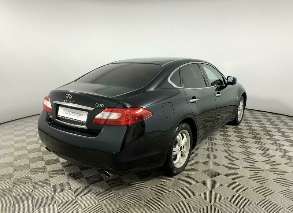 Infiniti Q70 3.7 AT (333 л.с.) 4WD