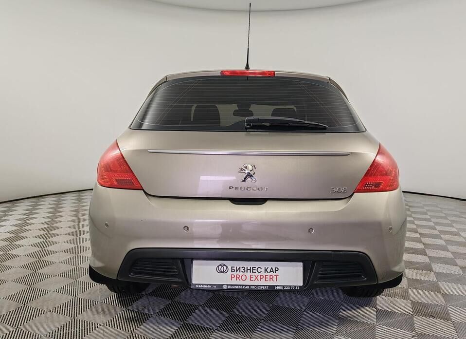 Peugeot 308 1.6 AT (120 л.с.)