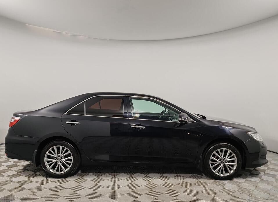 Toyota Camry, VII (XV50) Рестайлинг 2.5 AT (181 л.с.)