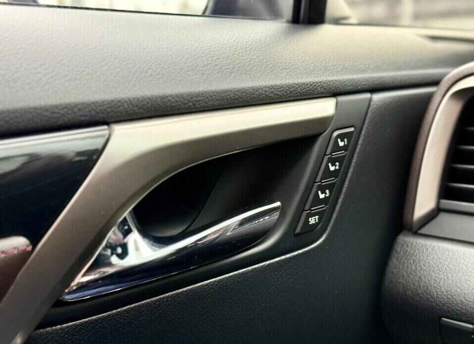 Lexus RX, IV 200t 2.0 AT (238 л.с.)