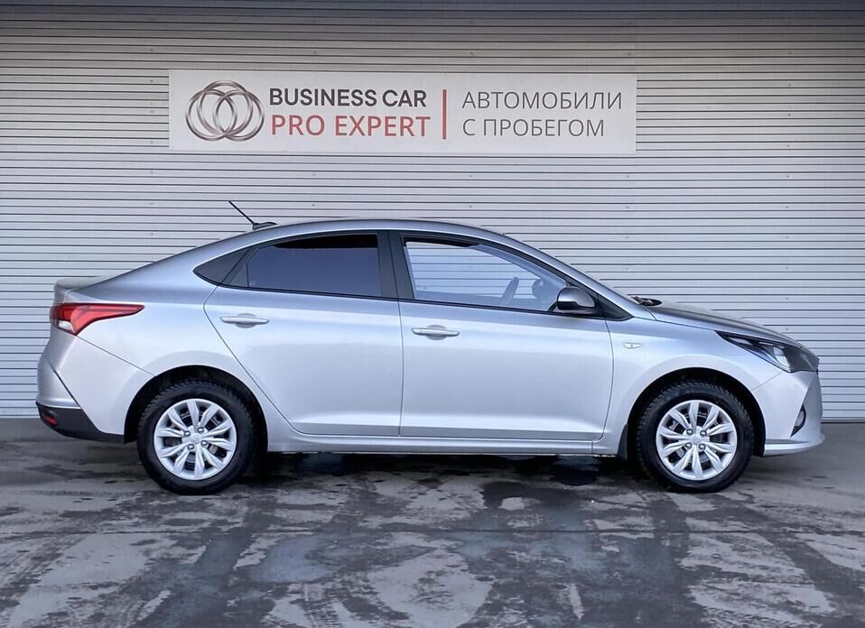 Hyundai Solaris, II Рестайлинг 1.6 MT (123 л.с.)