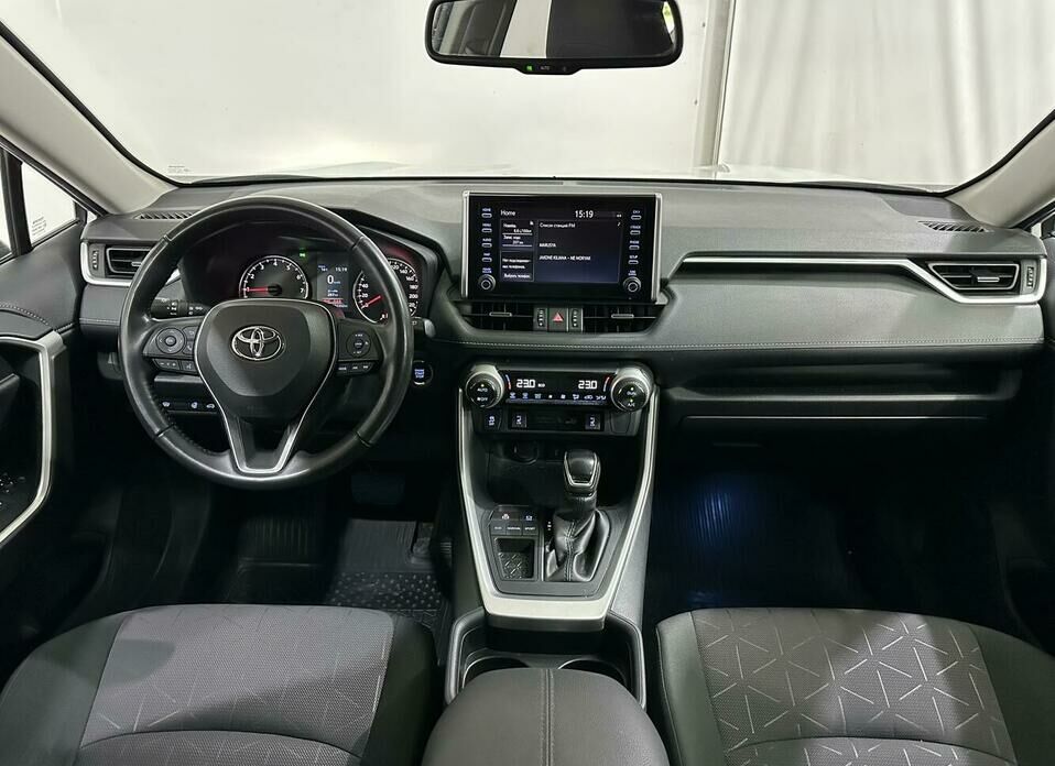 Toyota RAV4 2.0 CVT (149 л.с.)