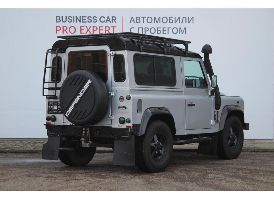 Land Rover Defender, I Рестайлинг 90 2.4d MT (122 л.с.) 4WD
