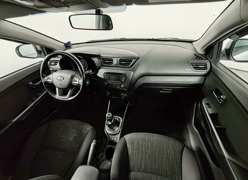 Kia Rio 5-speed 1.6 MT (123 л.с.)