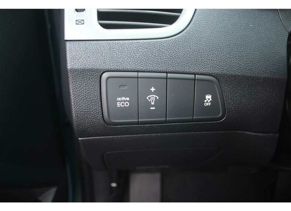 Hyundai Avante 1.6 AT (140 л.с.)