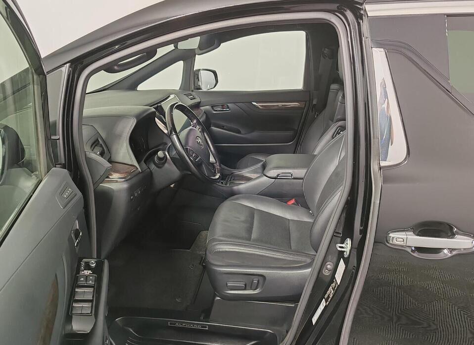 Toyota Alphard, III Рестайлинг 3.5 AT (300 л.с.)