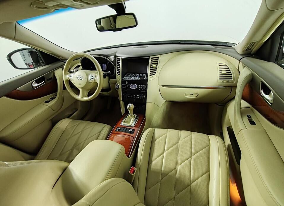 Infiniti QX70 3.7 AT (333 л.с.) 4WD