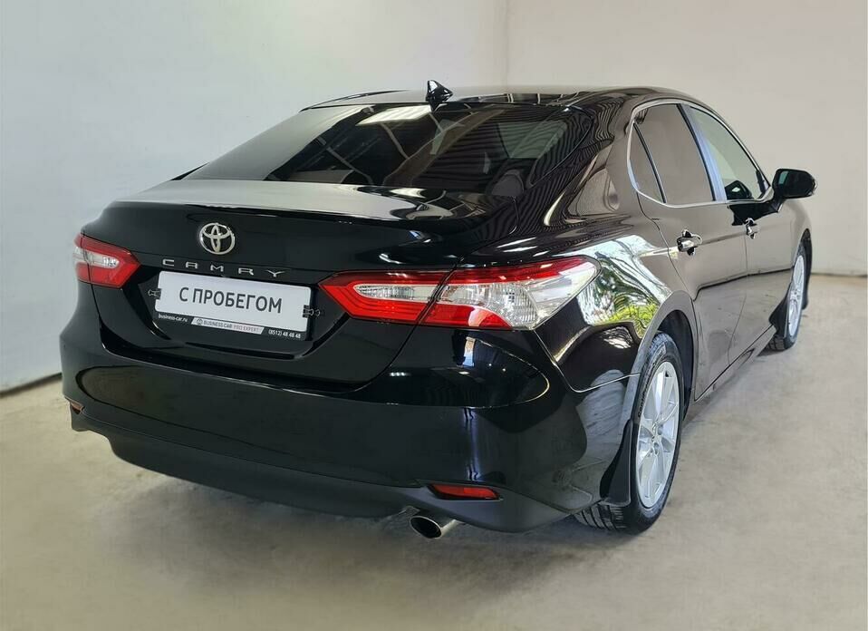 Toyota Camry 2.5 AT (200 л.с.)