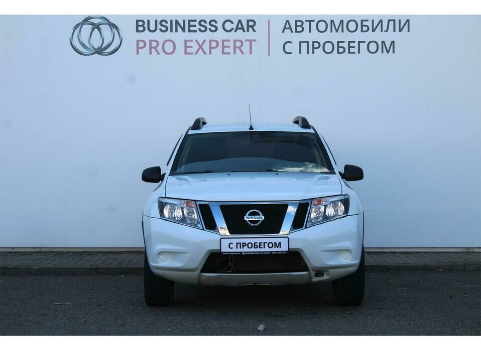 Nissan Terrano 1.6 MT (114 л.с.) 4WD