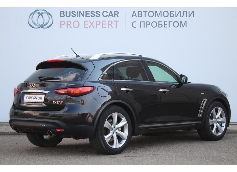 Infiniti FX FX37 3.7 AT (333 л.с.) 4WD